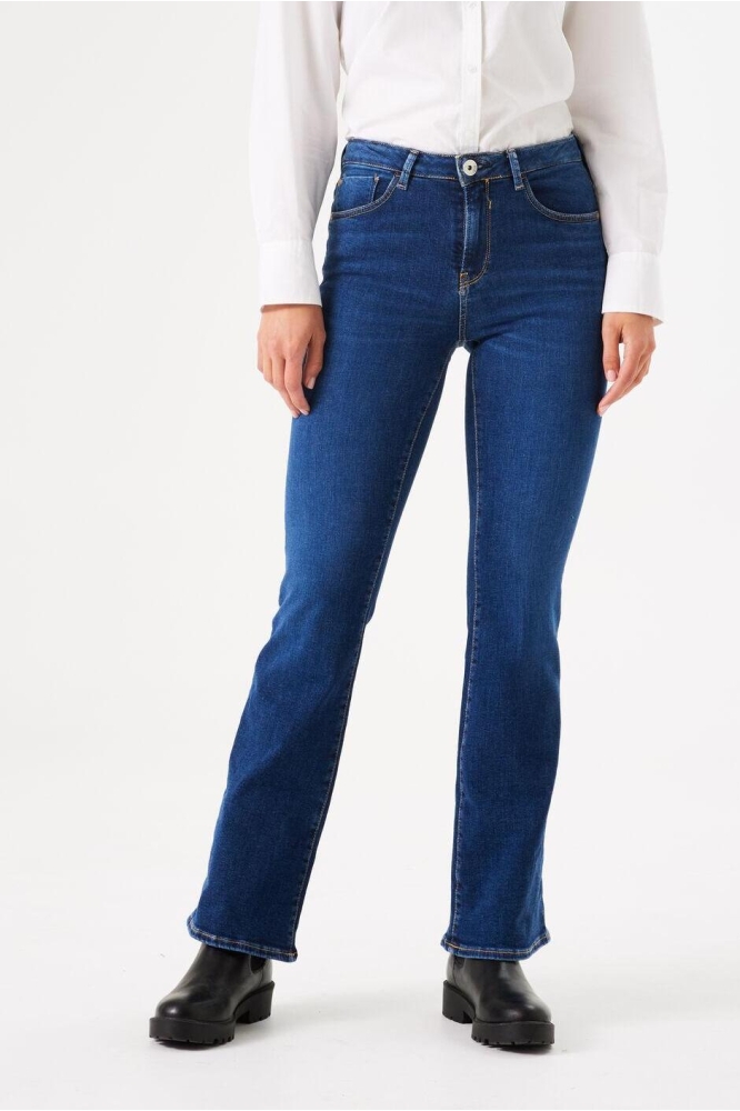 CELIA SUPERSLIM FIT 245 3230 Dark Used